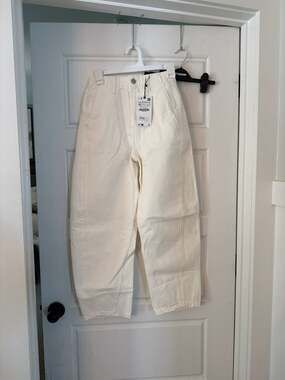 NWT ZARA Signature Denim The Twisted Balloon Pant in Ecru